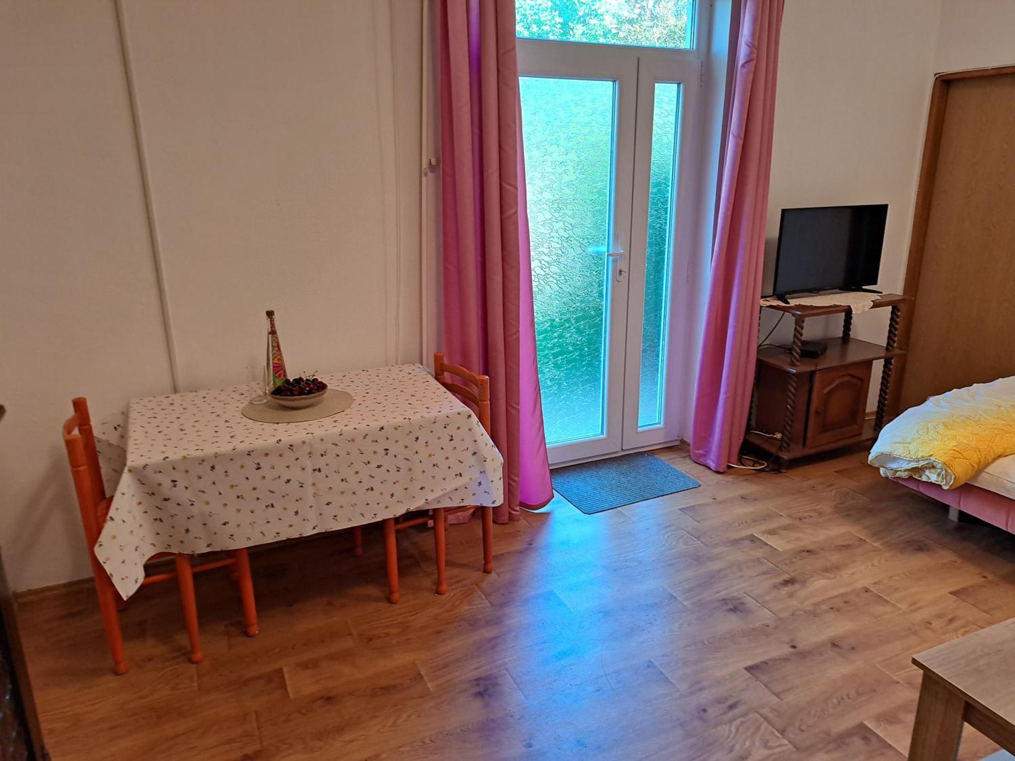 Apartman Oaza Τρέμπινιε Εξωτερικό φωτογραφία